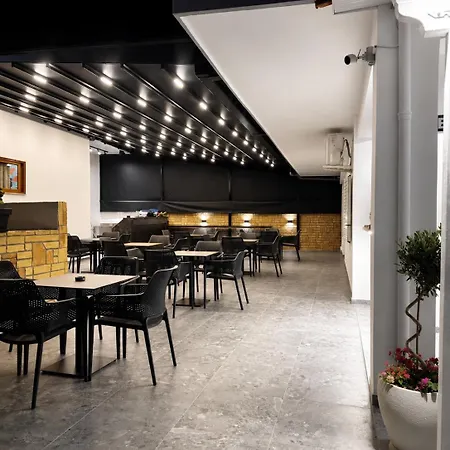 Elite Hotell 3*